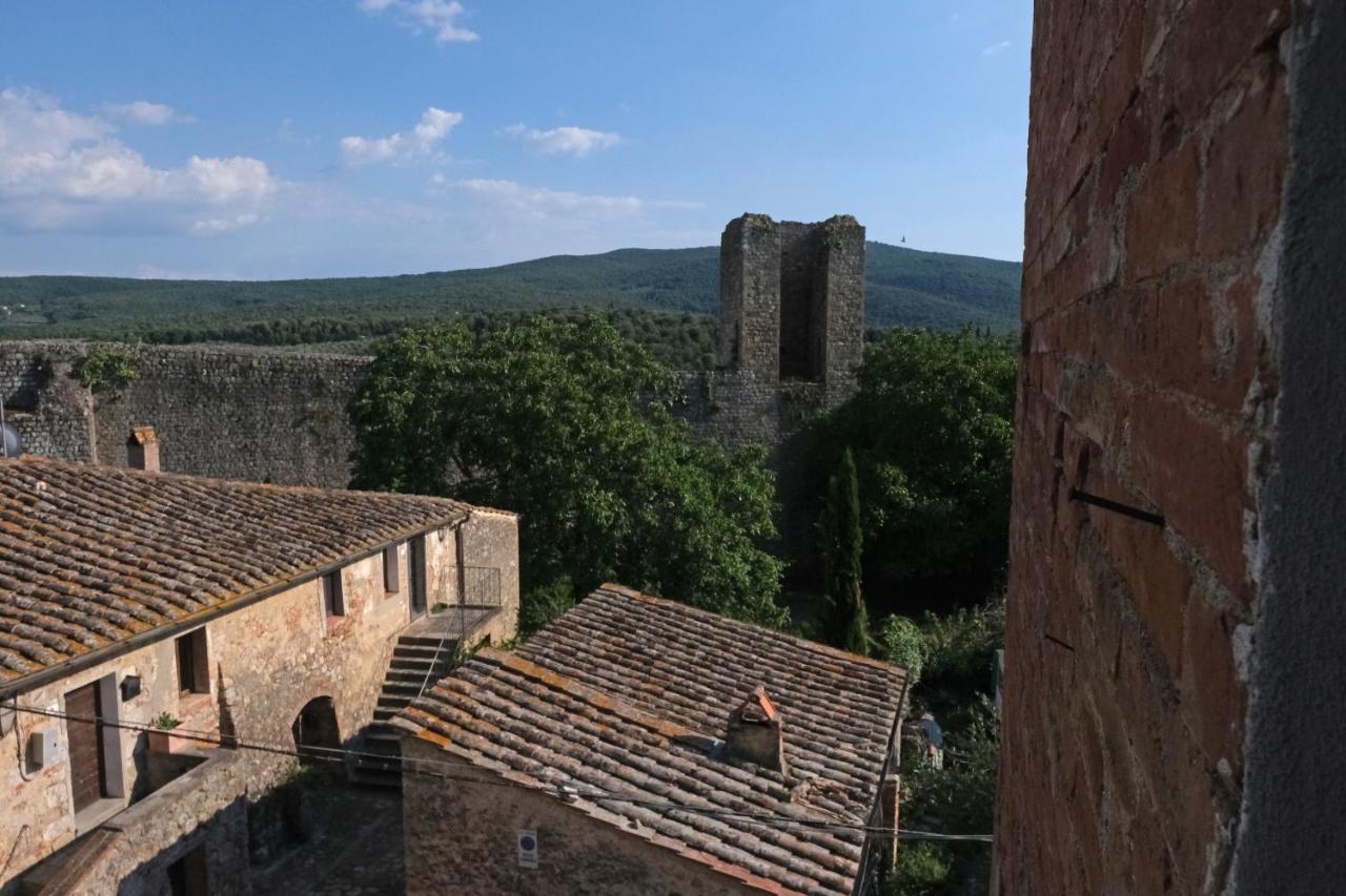 Rooms And Wine Al Castello Monteriggioni Luaran gambar