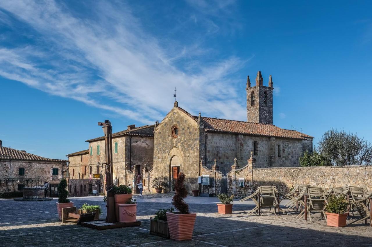 Rooms And Wine Al Castello Monteriggioni Luaran gambar