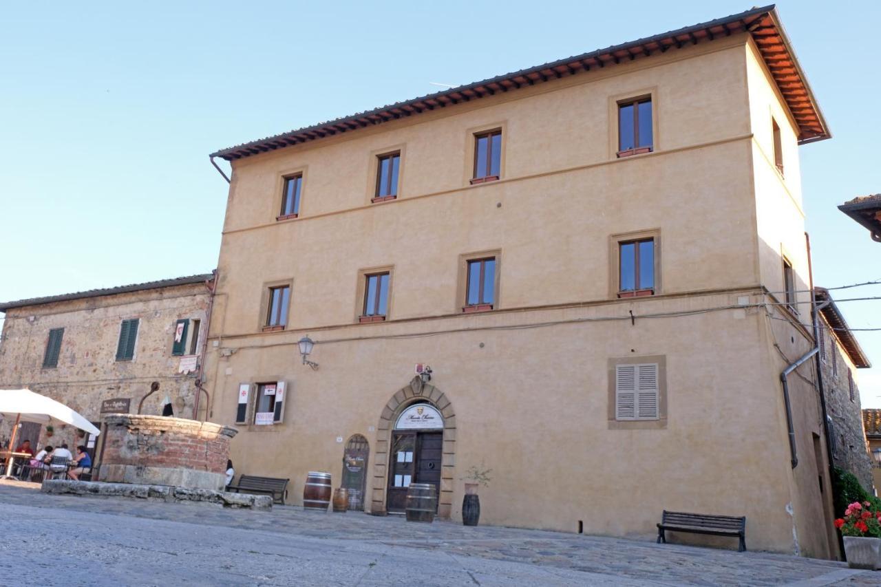 Rooms And Wine Al Castello Monteriggioni Luaran gambar