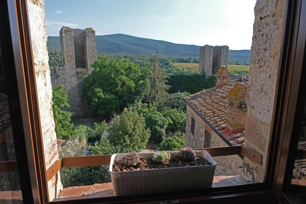 Rooms And Wine Al Castello Monteriggioni Luaran gambar