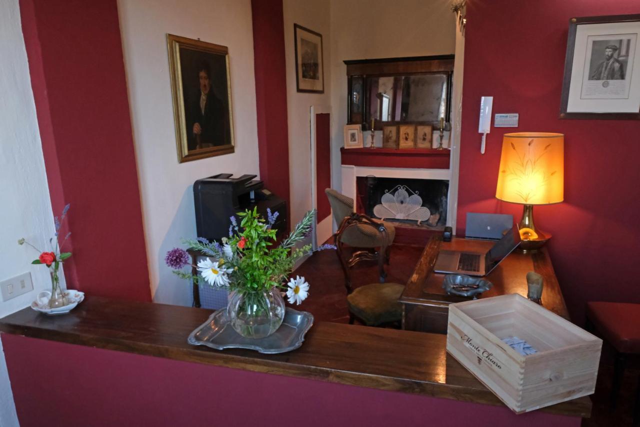 Rooms And Wine Al Castello Monteriggioni Luaran gambar