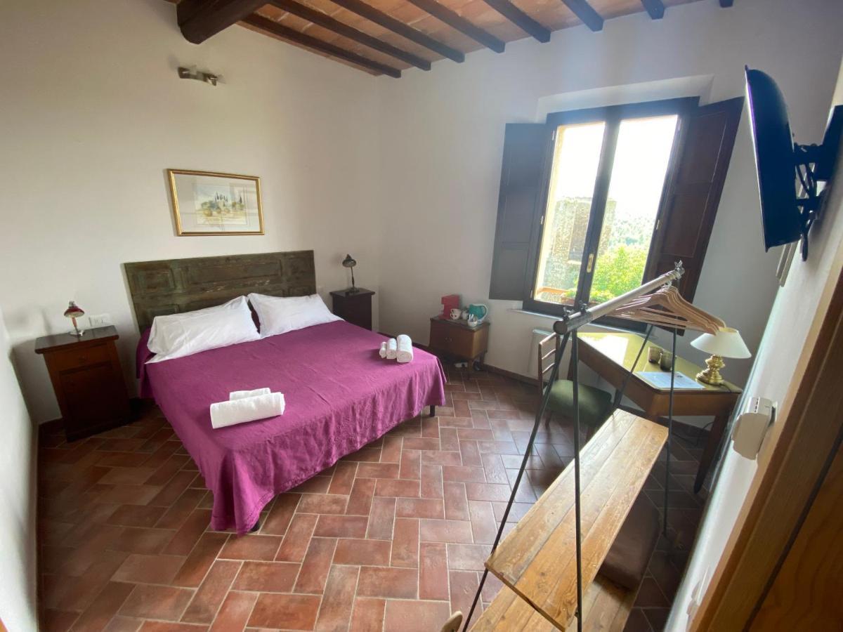 Rooms And Wine Al Castello Monteriggioni Luaran gambar