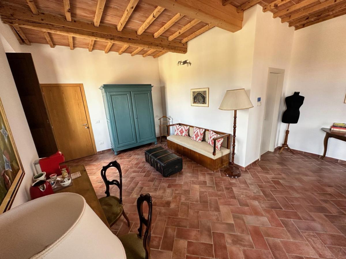 Rooms And Wine Al Castello Monteriggioni Luaran gambar